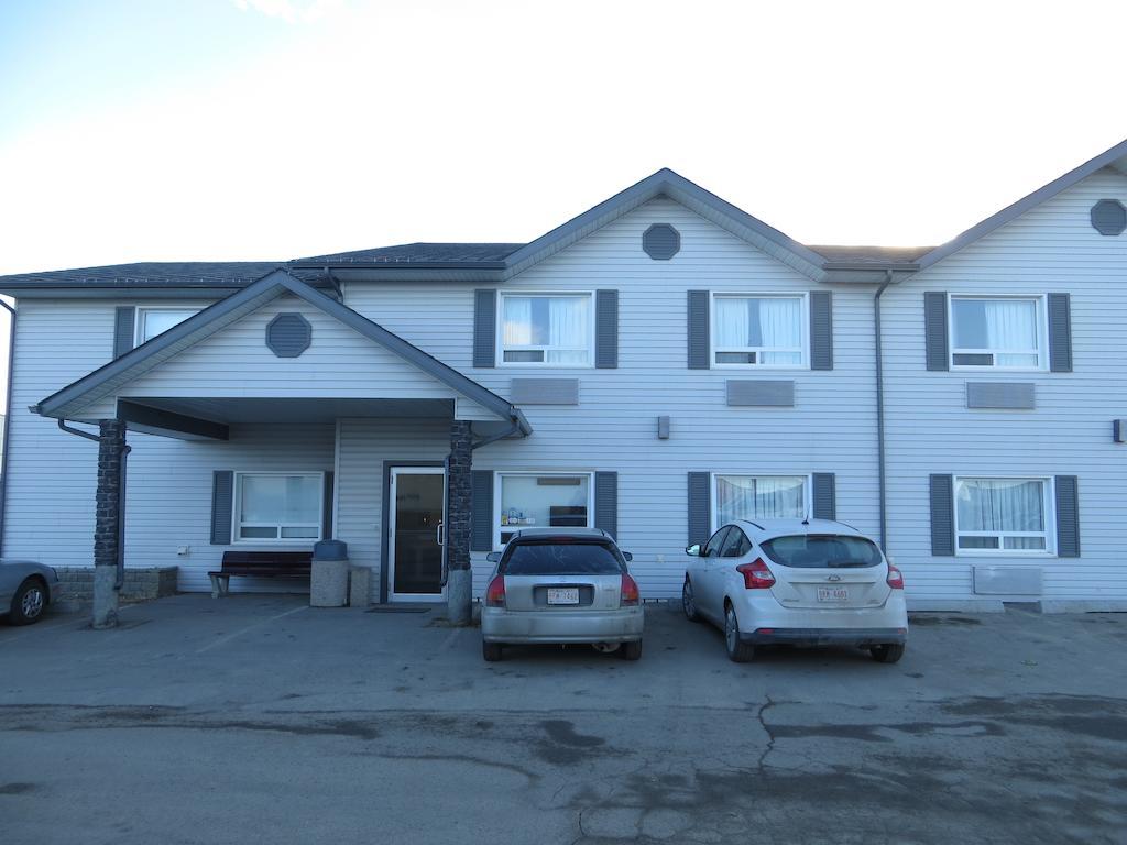 Crossfield Country Inn Екстер'єр фото