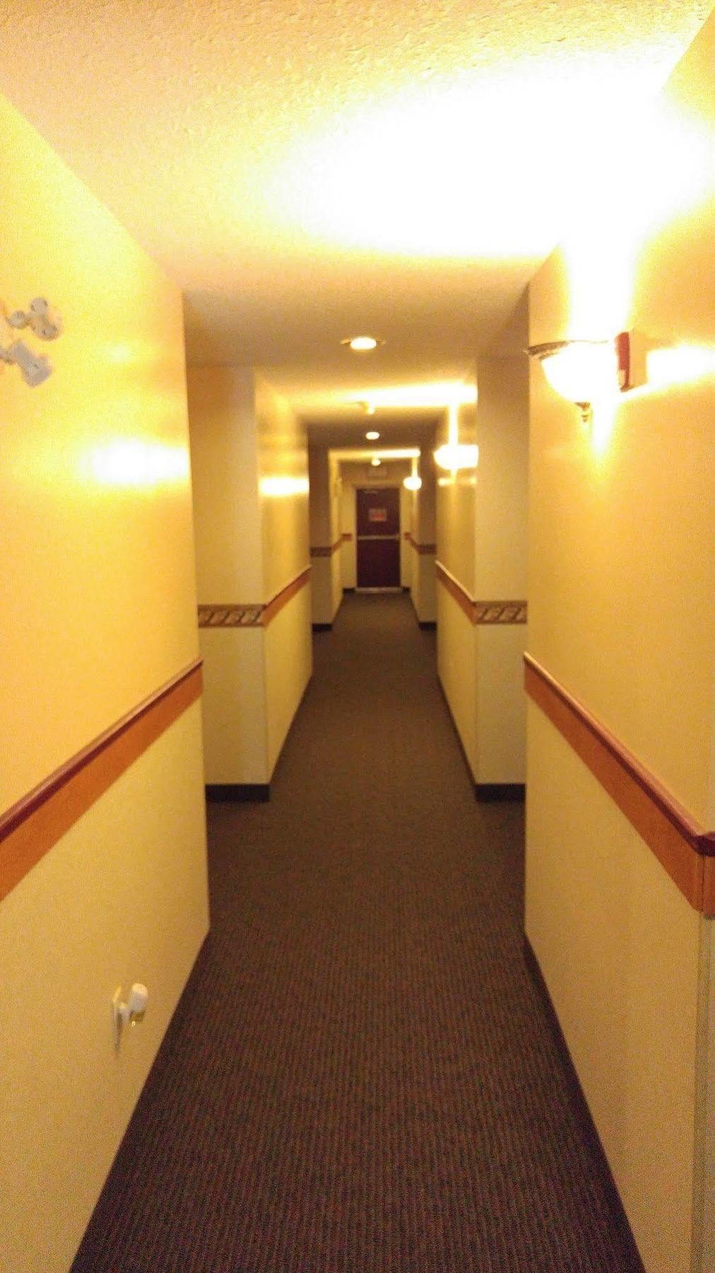 Crossfield Country Inn Екстер'єр фото
